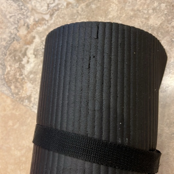 Valeo Yoga Mat 1/2-Inch Extra Thick Exercise Yoga Mat - Picture 9 of 10